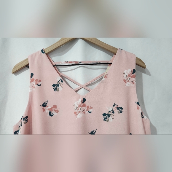 Full Moon Maternity NWT Sleeveless Top Size Medium Pink Teal Floral Cross Back - Picture 3 of 5